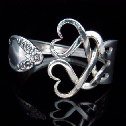 Anillo hecho con un tenedor de postre