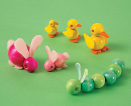 Animalitos de bolas de madera y fieltro