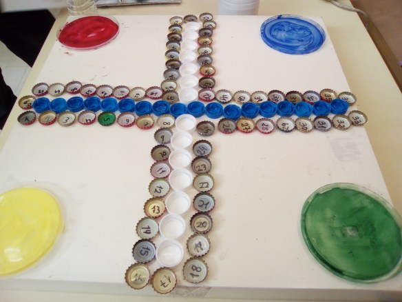 Donado a la biblioteca para que podáis jugar todos y todas